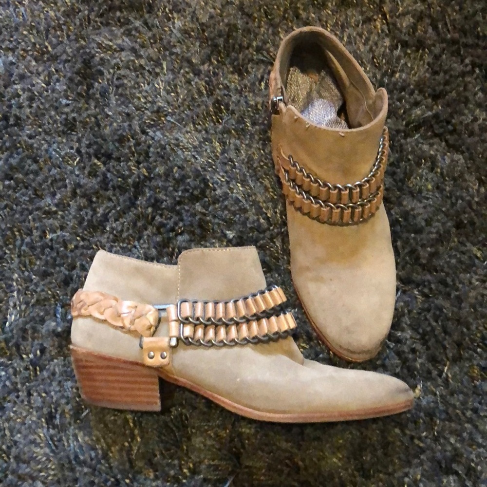 SAM EDELMAN ANKLE BOOTS